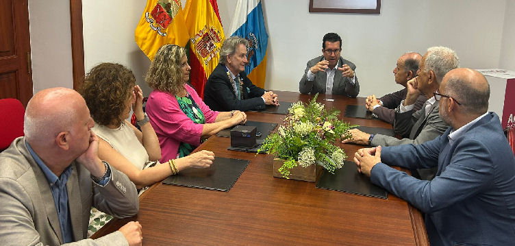 
												Imagen de El Ayuntamiento de Arucas recibe al...