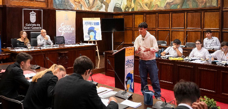 Imagen de El Ayuntamiento de Arucas felicita al...