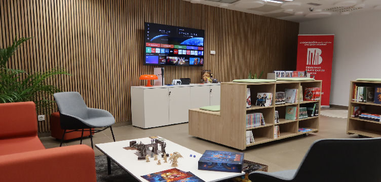 Imagen de Arucas presenta PlayOn Biblio, la primera sala gaming en una