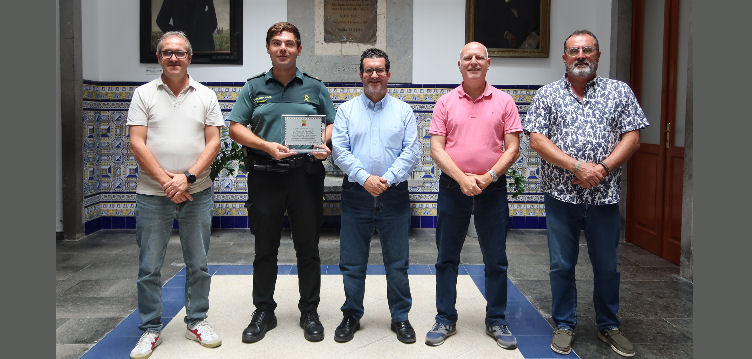 Reconocimiento al Teniente de la...